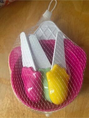 Ice cream bowls with spoons .NEW
